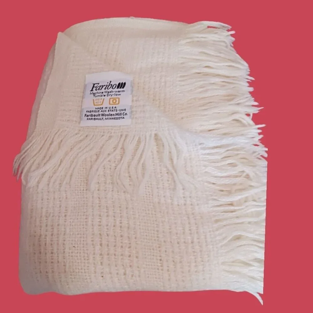 Faribo Vintafte Throw Blanket Fringe Cream 50x48